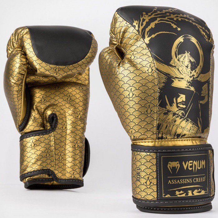 VENUM ASSASSINS VALHALLA ボクシンググローブ VENUM X ASSASSIN 'S CREED SHADOWS BOXING GLOVES 10-16 OZ Black
