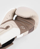 VENUM-04260-040 ELITE EVO MUAY THAI BOXHANDSCHUHE 14-16 OZ Sand