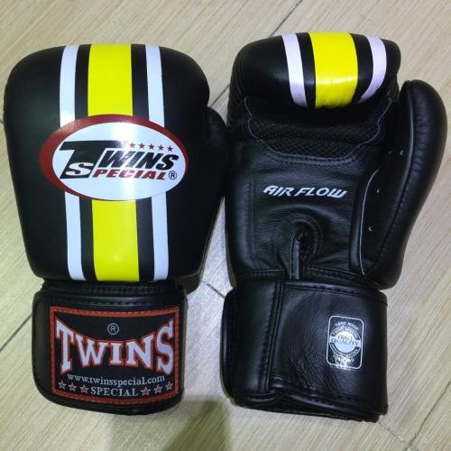 Did I buy the fake Twins Special gloves? : r/MuayThai