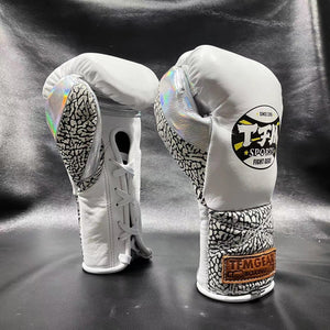 Brand new Elegant Pain TFM RL5 12oz lace up boxing gloves