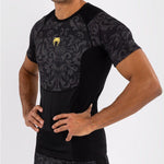 Venum-05261-108 x x Ilia Topuria Unmatched Rashguard M-L Black Gold