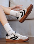 FEIYUE dritte Ausgabe Turnschuhe Segeltuchschuhe Brettschuhe Trend weiße Schuhe 8182 Größe 34-39 Weiblich Jugend Erwachsene 2 Farben Sohle-Rosa / Braun-Gold 