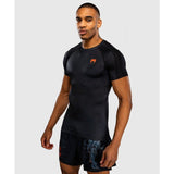VENUM-05007-001 G-FIT AIR MMA Muay Thai Boxing Rashguard Kompressions-T-Shirt Größe L-XL Schwarz 