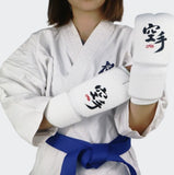 Karate Elastic Fingerless Hand Guards Kyokushin Kanji Sparring Gloves Size S-XL White