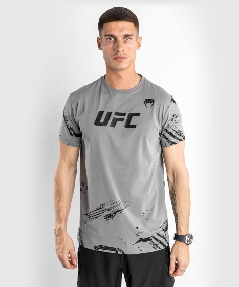 Venum UFC Authentic Fight Week Gear Bag : : Sports & Outdoors